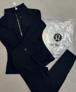 lululemon yoga clothes​