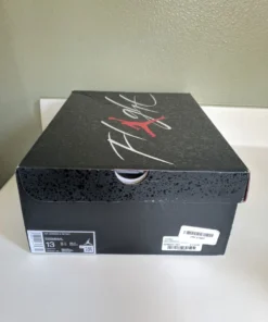 pallets de liquidacion de sneakers