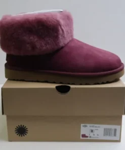 amazon ugg boots​
