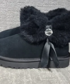 infant ugg boots​
